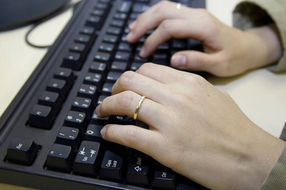 Privado: 35% dos cearenses usam a internet para autodiagnóstico