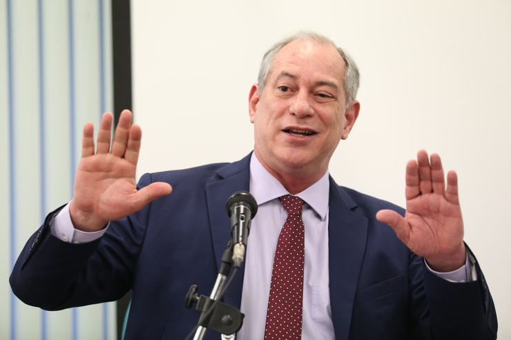 Privado: Ciro Gomes diz ter sido ‘miseravelmente traído’ por Lula e que PT elegeu Bolsonaro