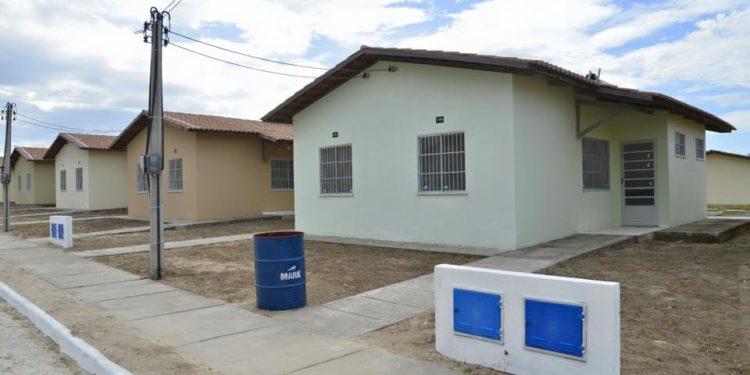 Privado: Famílias de baixa renda têm que pagar até R$180 de água em Crato