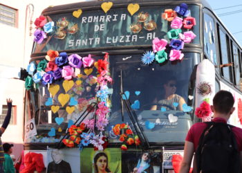 Privado: Tradicional carreata dos bombons movimenta Juazeiro; veja imagens