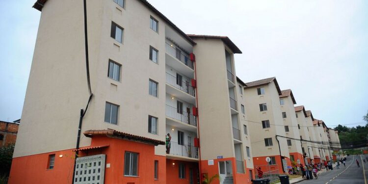 Privado: Feirão da Caixa conta com mais de 10 mil imóveis em leilão