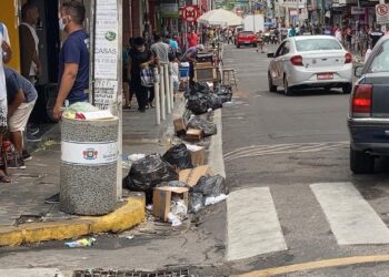 Privado: Chuva agrava situação do lixo em Juazeiro, há quatro dias sem coleta