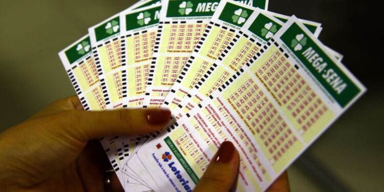 Privado: Mega Sena sorteará hoje prêmio de R$ 8 milhões