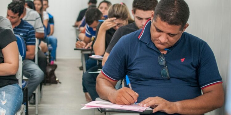 Privado: Assembleia aprova cota de 20% para negros em concursos públicos do Ceará