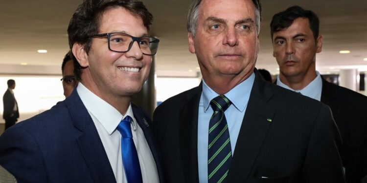 Bolsonaro suspende Lei Rouanet para cidades com medidas restritivas