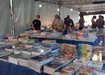 Privado: Feira Popular do Livro acontece na Praça Padre Cícero, em Juazeiro do Norte