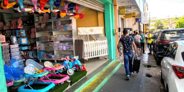 Privado: Barbalha avalia melhor flexibilização no comércio após decreto municipal