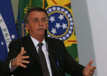 Privado: Presidente diz que deve vetar dinheiro para o fundo eleitoral