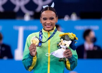 Privado: No salto, Rebeca Andrande ganha o primeiro ouro da história da ginástica artística feminina para o Brasil