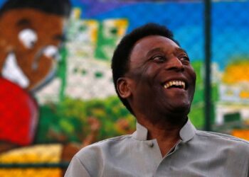 Privado: Pelé divulga vídeo no hospital e diz melhorar a cada dia