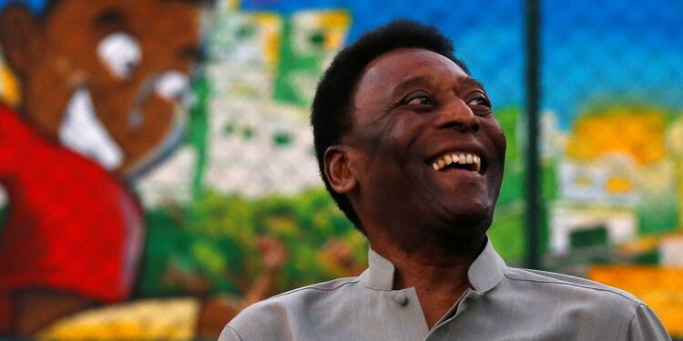 Privado: Pelé divulga vídeo no hospital e diz melhorar a cada dia