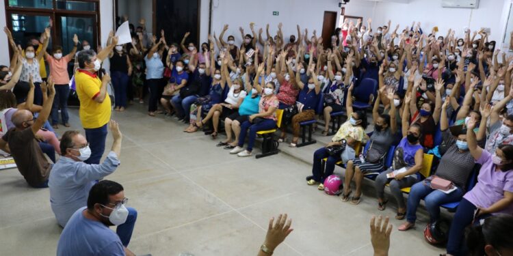 Servidores da saúde de Juazeiro deflagram greve parcial a partir de 3 de janeiro