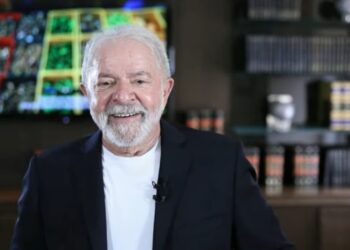 Privado: ‘Eu quero ser candidato de um movimento pela recuperação da democracia nesse país’, disse Lula em entrevista nesta quinta (17)