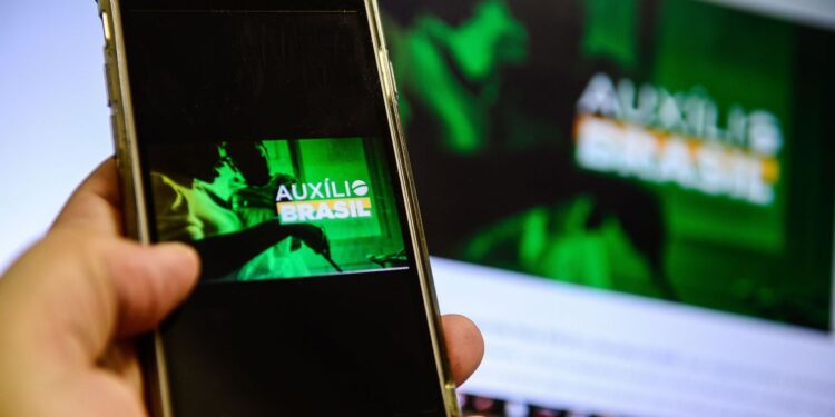Privado: Caixa libera parcela de abril do Auxílio Brasil