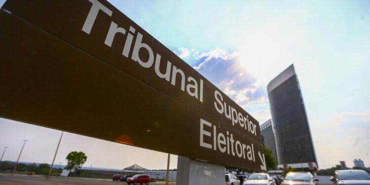 Privado: Partidos têm até dia 31 para pedir registro de federações partidárias