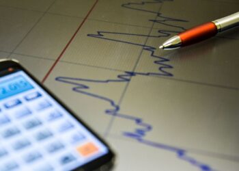 Privado: Ministério da Economia mantém previsão do PIB em 1,5%