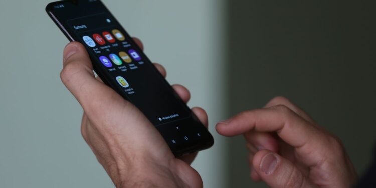 Privado: Em 2021, 82% dos domicílios brasileiros tinham acesso à internet