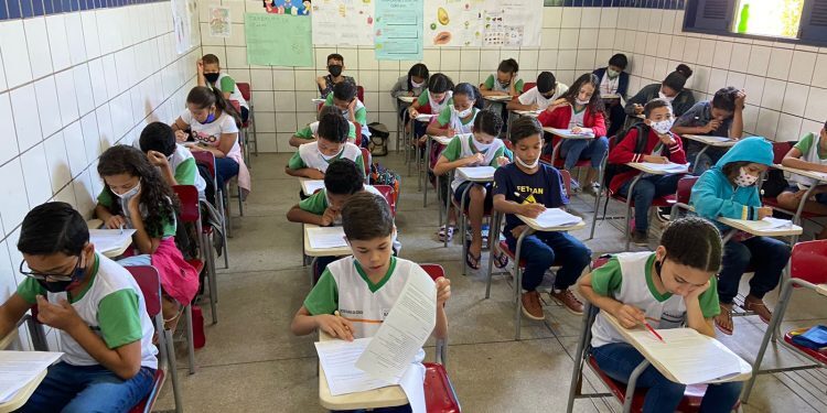 Barbalha realiza aplicação dos protocolos de avaliação interna do programa Mais Paic