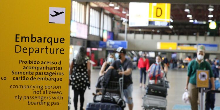 Privado: Anvisa aprova fim da obrigatoriedade de máscaras em aviões