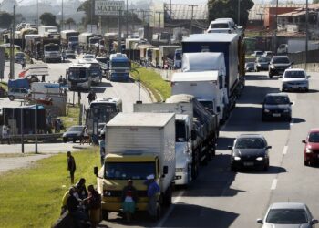 Privado: Benefício para caminhoneiros começa a ser pago em 9 de agosto