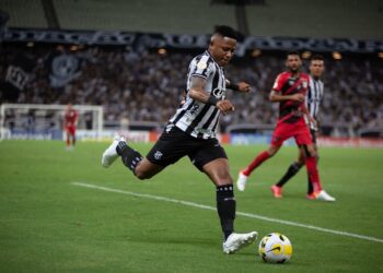 Privado: Ceará fica no empate sem gols com o Athletico