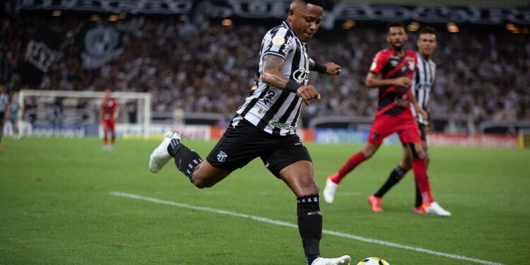 Privado: Ceará fica no empate sem gols com o Athletico