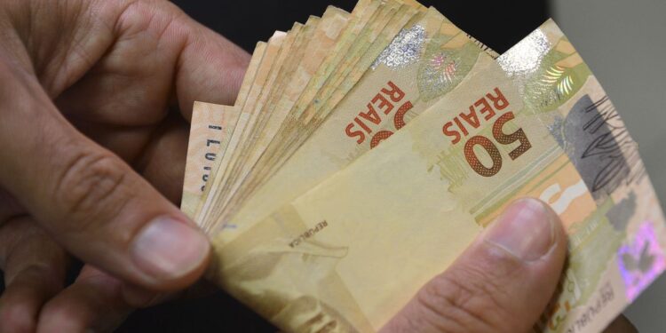 Privado: Tesouro pagou em julho R$ 400,56 milhões em dívidas de estados