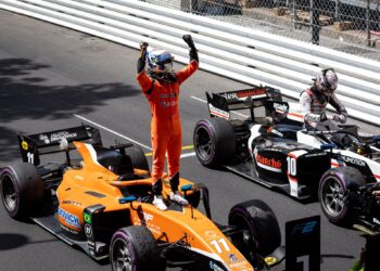 Piloto Felipe Drugovich é campeão mundial de Fórmula 2