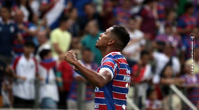 De virada, Fortaleza vence o Flamengo e se distancia da zona de rebaixamento