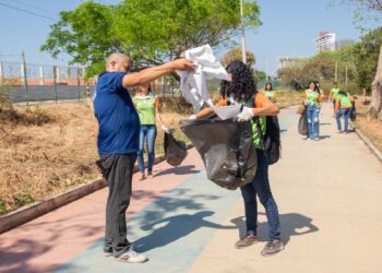 Juazeiro do Norte: Semasp distribui mais de 200 mudas de árvores