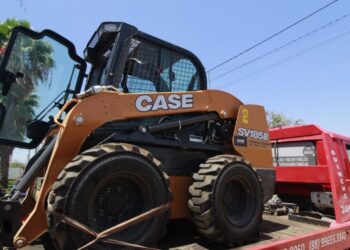 Barbalha adquire novo maquinário para limpeza das vias públicas