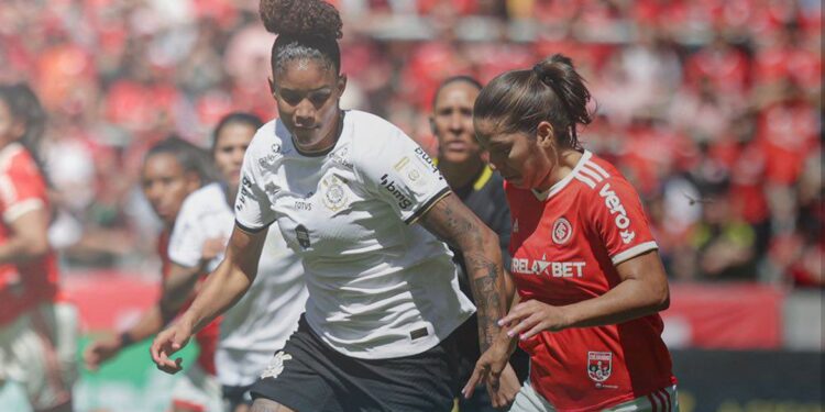 Brasileiro Feminino: Inter e Corinthians empatam em 1º jogo da final