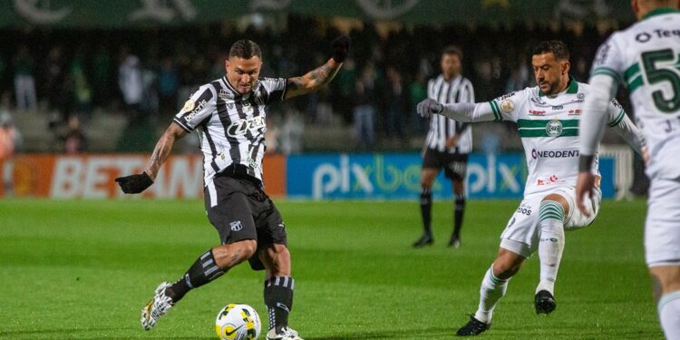 Fora de casa, Ceará é superado pelo Coritiba por 1 a 0 no Brasileirão