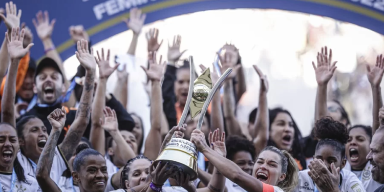 Corinthians derrota o Internacional e conquista Brasileirão Feminino