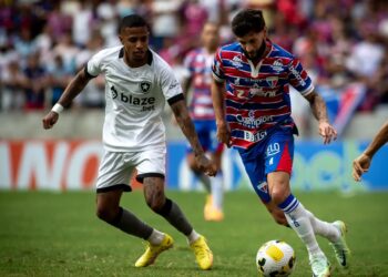 Fortaleza perde em casa para o Botafogo pela 25ª rodada do Brasileirão