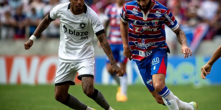 Fortaleza perde em casa para o Botafogo pela 25ª rodada do Brasileirão