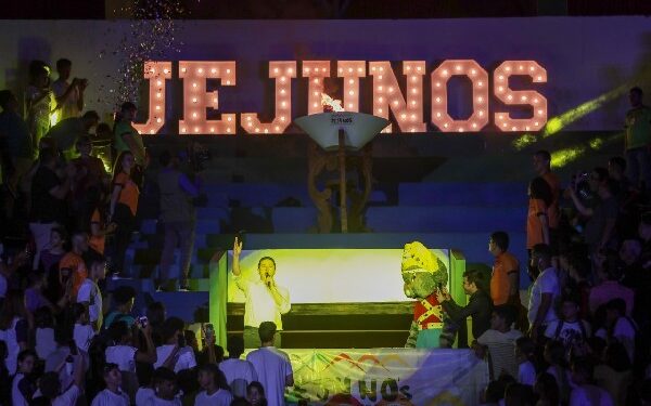 JEJUNOs retornam após 10 anos com abertura marcante
