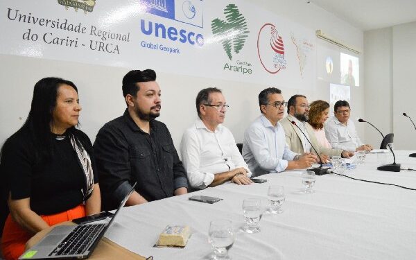 Prefeito de Crato participa de consulta pública para criação do Parque Estadual do Caldeirão