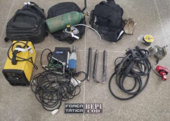 Tentativa de furto a uma agência bancária em Nova Olinda, dois suspeitos foram presos e material apreendido