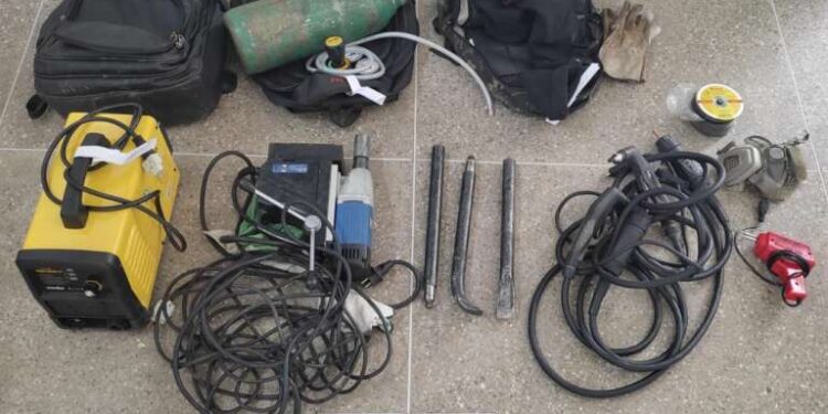 Tentativa de furto a uma agência bancária em Nova Olinda, dois suspeitos foram presos e material apreendido