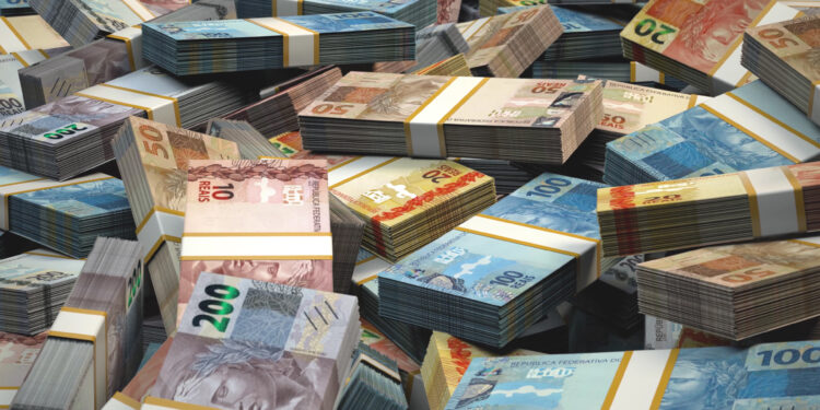 Ministro garante reajuste das aposentadorias e do salário mínimo