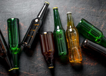 Decreto proíbe venda de bebidas em garrafas e copos de vidro durante a Vaquejada de Juazeiro do Norte