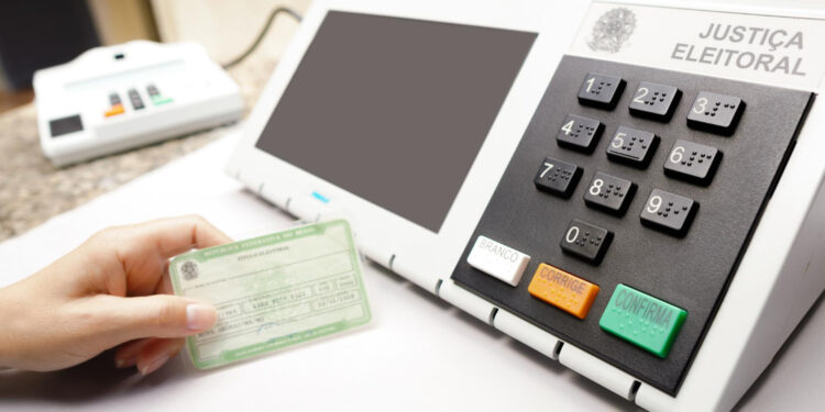 Assédio eleitoral: saiba como identificar e denunciar