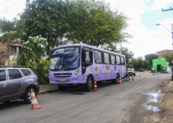 Ônibus Lilás; projeto atende mulheres vítimas de violência doméstica em Fortaleza