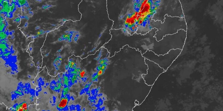 Chuva de granizo é registrada em Juazeiro do Norte