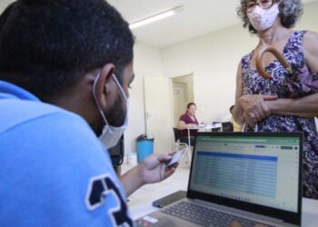 Barbalha entrega autorização do ‘Saúde em Dia’ nas UBS da zona rural