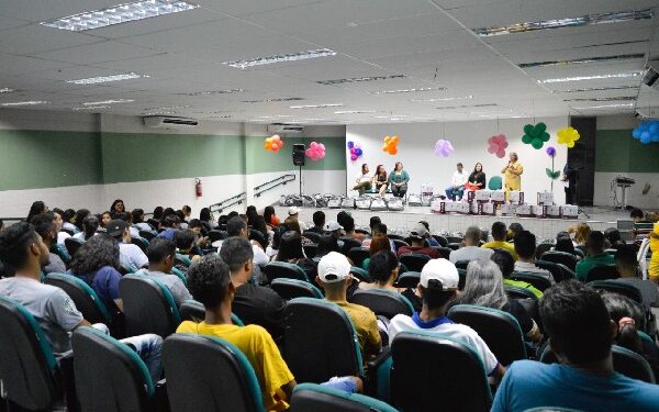 Crato entrega certificados dos cursos do Programa Criando Oportunidades