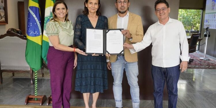 Governadora Izolda Cela envia à Assembleia Projeto de Lei que disciplina pagamento dos precatórios do Fundef aos professores