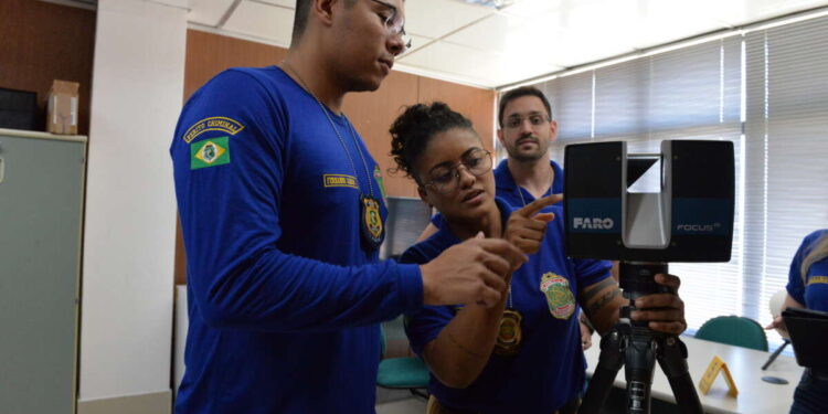 Pefoce e Aesp realizam curso para o uso de scanner a laser 3D em locais de ocorrências