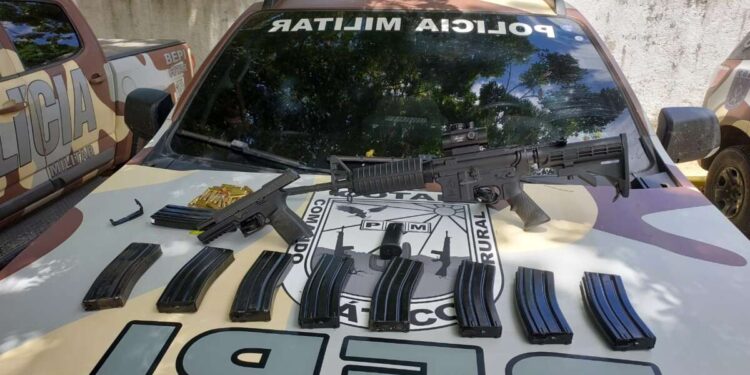 PMCE apreende quase 100 armas de fogo em oito dias no Ceará